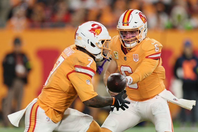 NFL playoff picture: Bucs’ loss pushes new team into NFC South lead